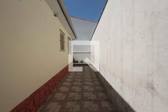 Corredor de casa à venda com 2 quartos, 180m² em Vila Prudente, São Paulo