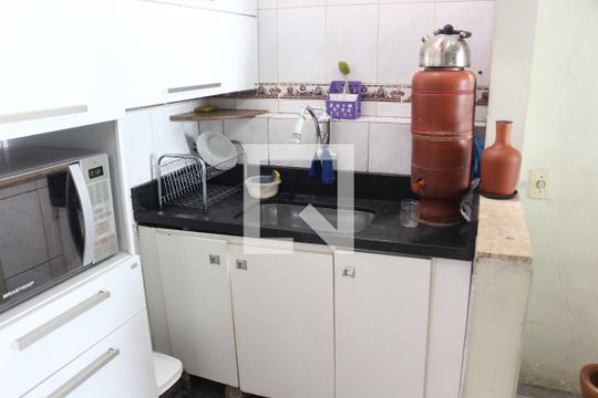 Cozinha de casa à venda com 3 quartos, 300m² em Riacho das Pedras, Contagem