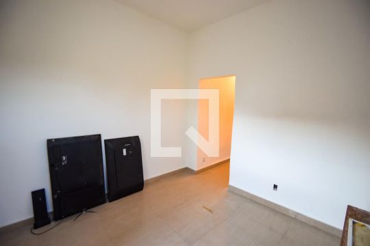 Sala de casa de condomínio à venda com 3 quartos, 100m² em Encantado, Rio de Janeiro