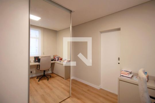 Semi suite 2 de apartamento à venda com 3 quartos, 186m² em Lourdes, Belo Horizonte