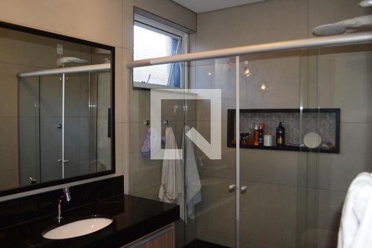 Banheiro Corredor de apartamento à venda com 4 quartos, 283m² em Santo Agostinho, Belo Horizonte