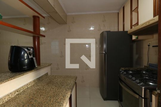 Cozinha de casa à venda com 3 quartos, 185m² em Vila Pires, Santo André