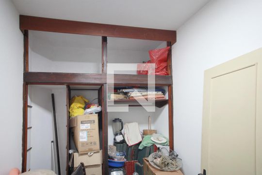 Quarto de Serviço de apartamento à venda com 4 quartos, 180m² em Santo Antônio, Belo Horizonte