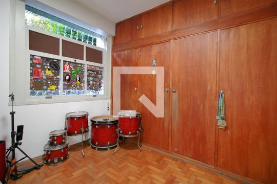 Quarto 3 de apartamento à venda com 4 quartos, 180m² em Santo Antônio, Belo Horizonte