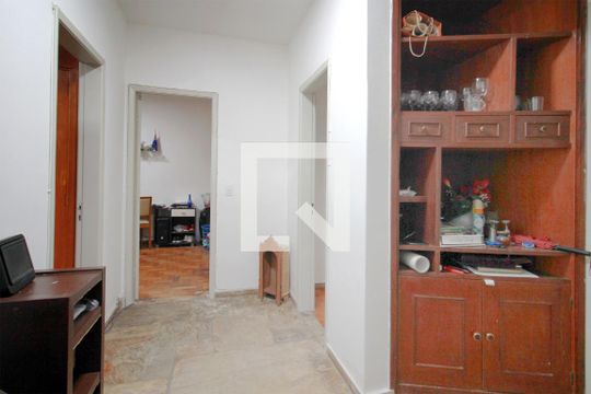Corredor de apartamento à venda com 4 quartos, 180m² em Santo Antônio, Belo Horizonte