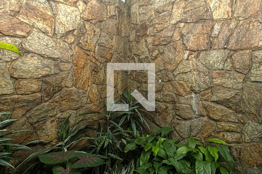 Sala - jardim de inverno de casa à venda com 4 quartos, 200m² em Vila Santo Estefano, São Paulo