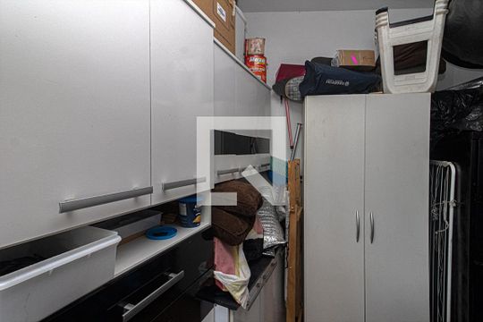 quarto de serviço de casa à venda com 4 quartos, 200m² em Vila Santo Estefano, São Paulo