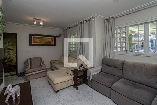 sala de casa à venda com 4 quartos, 200m² em Vila Santo Estefano, São Paulo