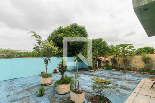 Quintal de casa à venda com 4 quartos, 200m² em Jardim Tiete, São Paulo