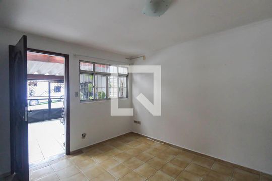 Casa à venda com 4 quartos, 200m² em Jardim Tiete, São Paulo