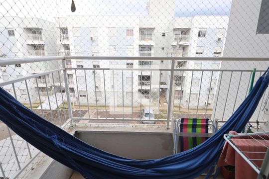 Sacada de apartamento à venda com 2 quartos, 48m² em Olaria, Canoas