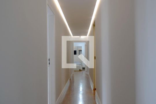 Corredor de apartamento à venda com 4 quartos, 440m² em Paraíso, São Paulo