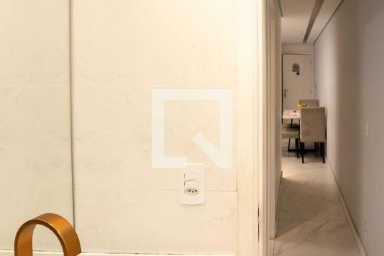 Banheiro de apartamento à venda com 2 quartos, 45m² em Piraporinha, Diadema
