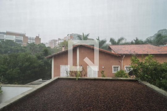 Vista da Suíte 2 de casa de condomínio à venda com 5 quartos, 578m² em Vila Progredior, São Paulo