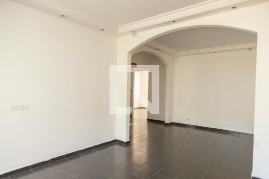 Sala de casa à venda com 3 quartos, 252m² em Jardim Cidalia, São Paulo