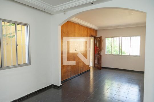 Sala de casa à venda com 3 quartos, 252m² em Jardim Cidalia, São Paulo