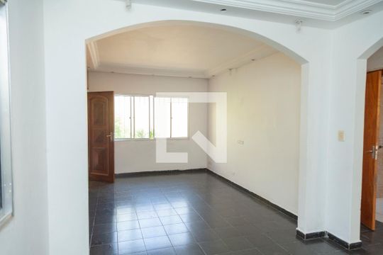 Sala de casa à venda com 3 quartos, 252m² em Jardim Cidalia, São Paulo