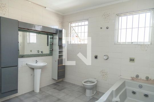 Banheiro suite de casa à venda com 3 quartos, 252m² em Jardim Cidalia, São Paulo