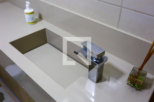 Lavabo de casa à venda com 3 quartos, 110m² em Jardim Taboao, São Paulo