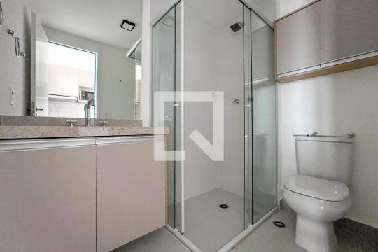 Banheiro de kitnet/studio para alugar com 1 quarto, 20m² em Alto do Ipiranga, São Paulo