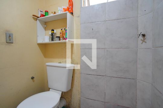 Banheiro Corredor de apartamento à venda com 2 quartos, 48m² em Mário Quintana, Porto Alegre