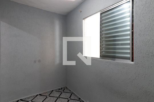 Quarto 1 de casa para alugar com 2 quartos, 60m² em Jardim Lisboa, São Paulo