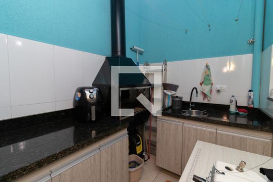 Churrasqueira de casa à venda com 2 quartos, 90m² em Vila Ré, São Paulo