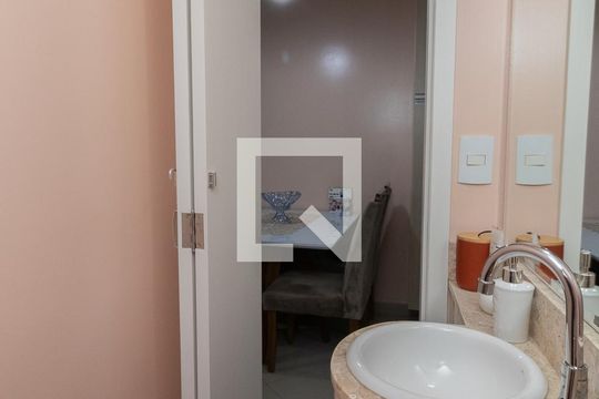 Lavabo de casa à venda com 2 quartos, 90m² em Vila Ré, São Paulo