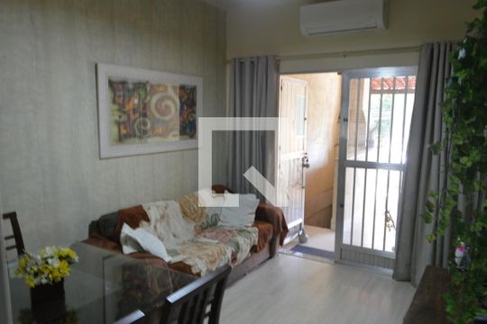 Sala de casa de condomínio à venda com 2 quartos, 78m² em Pechincha, Rio de Janeiro