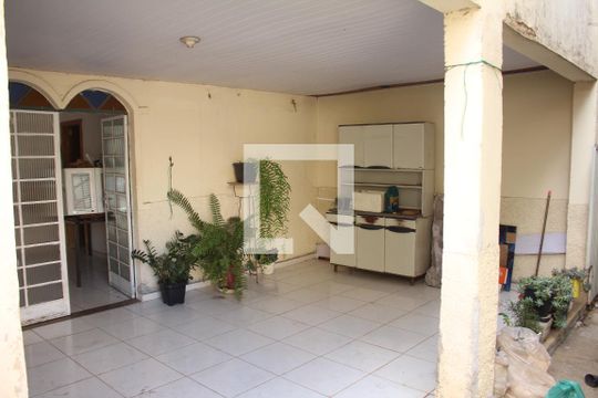 Quintal de casa à venda com 3 quartos, 100m² em Riacho das Pedras, Contagem