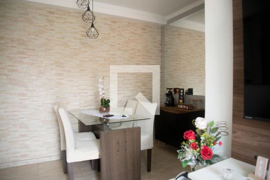 Sala de apartamento à venda com 2 quartos, 56m² em Vila Humaita, Santo André