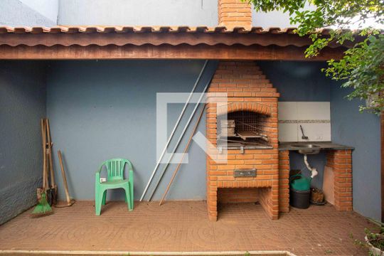 Churrasqueira de casa à venda com 3 quartos, 152m² em Centro, Diadema