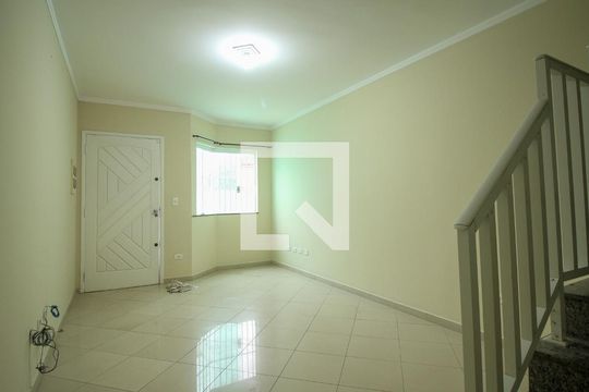 Sala de casa para alugar com 2 quartos, 84m² em Água Rasa, São Paulo