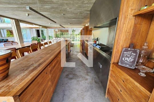 Casa à venda com 5 quartos, 640m² em Bosque da Ribeira, Nova Lima