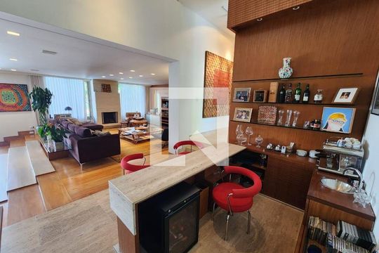 Casa à venda com 5 quartos, 640m² em Bosque da Ribeira, Nova Lima
