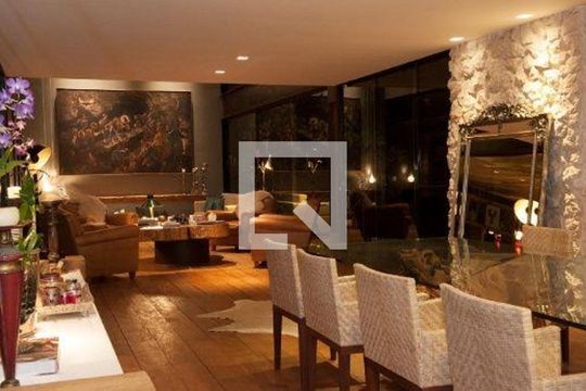 Casa à venda com 6 quartos, 1000m² em Vila Castelo, Nova Lima