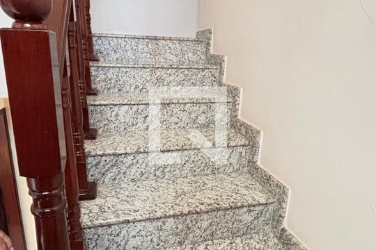 Escada de casa à venda com 4 quartos, 128m² em Vila Lilica, Santo André