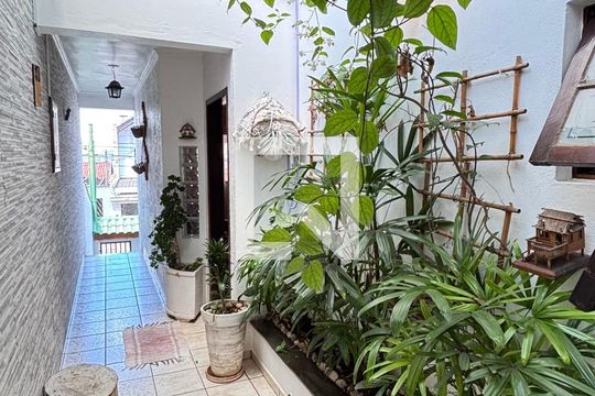 Corredor de casa à venda com 4 quartos, 128m² em Vila Lilica, Santo André