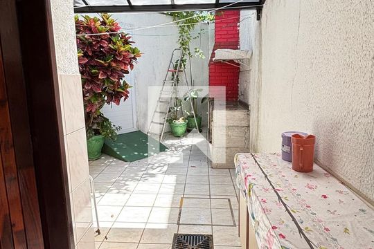 Quintal de casa à venda com 4 quartos, 128m² em Vila Lilica, Santo André