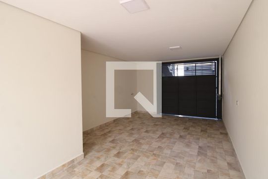 Garagem de casa à venda com 3 quartos, 150m² em Vila Medeiros, São Paulo