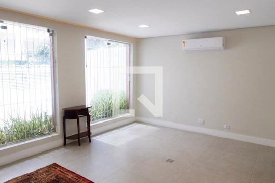 Sala de casa à venda com 6 quartos, 450m² em Perdizes, São Paulo