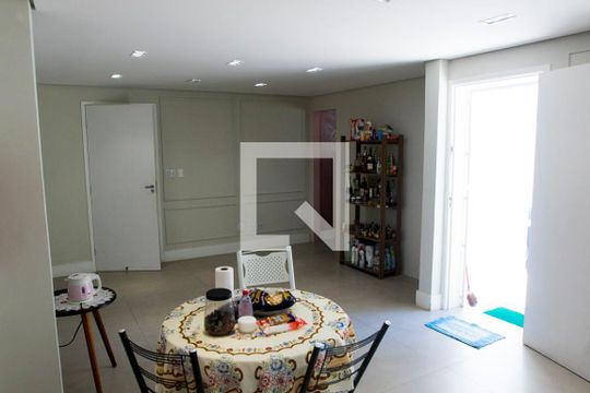 Sala de casa à venda com 6 quartos, 450m² em Perdizes, São Paulo