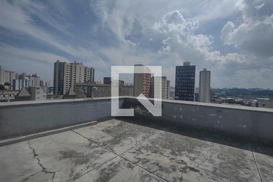 Quintal de kitnet/studio para alugar com 1 quarto, 30m² em Centro, São Caetano do Sul