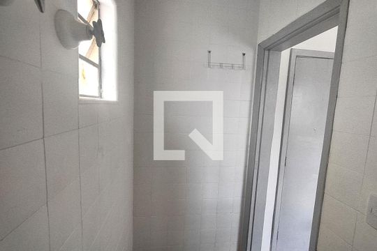 Banheiro de kitnet/studio para alugar com 1 quarto, 30m² em Centro, São Caetano do Sul