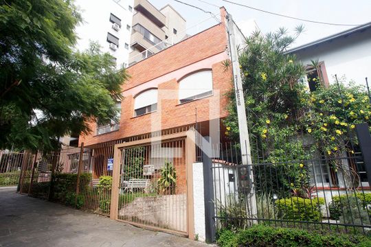 Fachada de apartamento à venda com 3 quartos, 114m² em Petrópolis, Porto Alegre