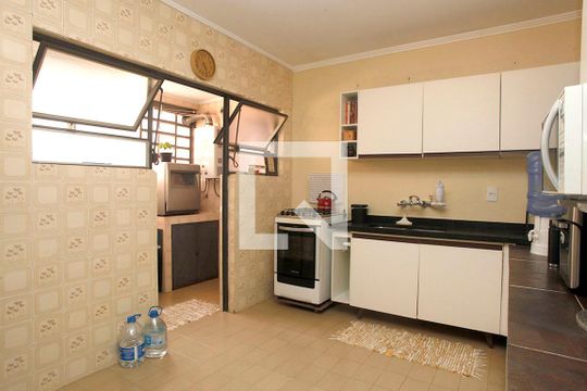 Cozinha de apartamento à venda com 3 quartos, 114m² em Petrópolis, Porto Alegre
