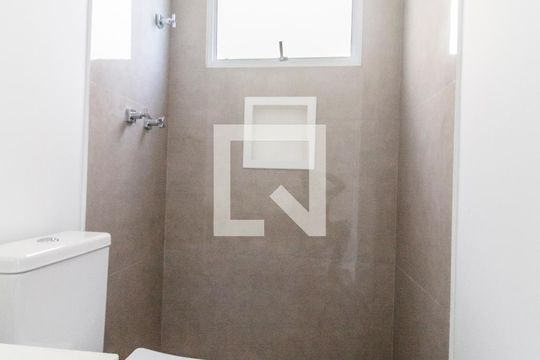 Banheiro da Suíte 2 de casa de condomínio à venda com 3 quartos, 220m² em Parque Sinai, Santana de Parnaíba
