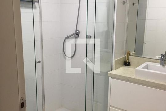 Banheiro de apartamento à venda com 2 quartos, 67m² em Vila Mariana, São Paulo