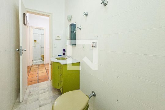 Banheiro 2 de apartamento para alugar com 2 quartos, 93m² em Jardim Sao Miguel, Guarujá