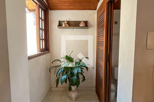 Lavabo de casa à venda com 3 quartos, 225m² em Vila Maria Eugenia , São Paulo